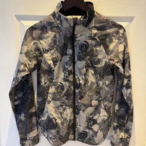 The North Face Women's Floral Running Jacket - Black and Gray